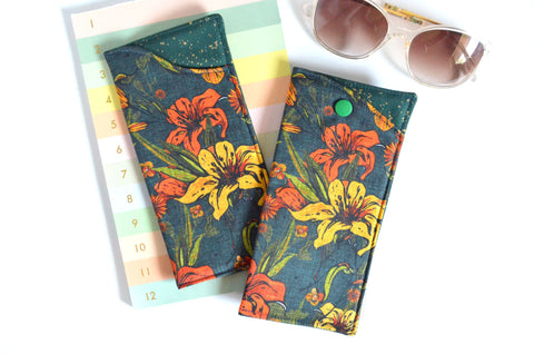 Sask Prairie Lily - Glasses Case - 1