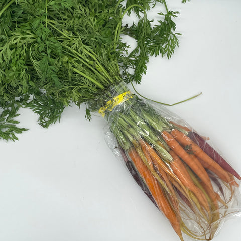 Carrots - Rainbow - Heliotrope Gardens - Bunch